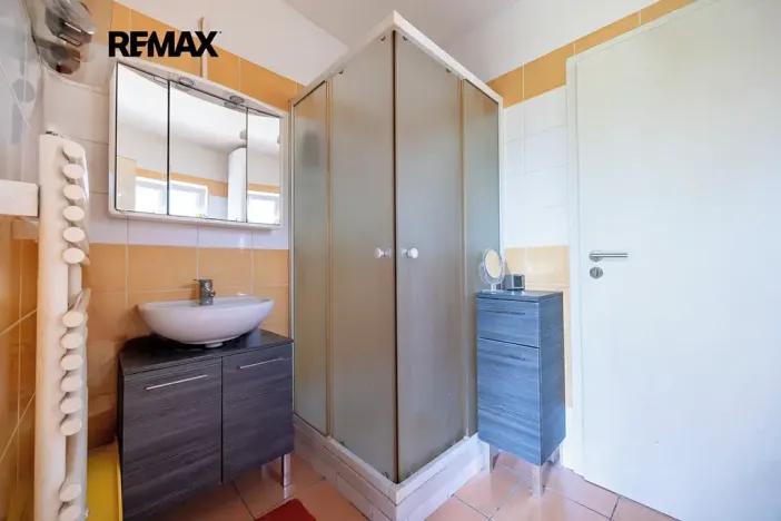 Prodej rodinného domu, Káraný, 50 m2