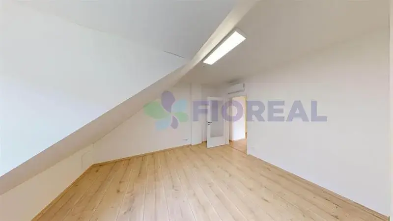 Pronájem kanceláře, Praha - Karlín, Sokolovská, 220 m2