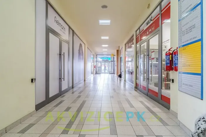 Prodej komerční nemovitosti, Ústí nad Labem, Mírové náměstí, 4220 m2