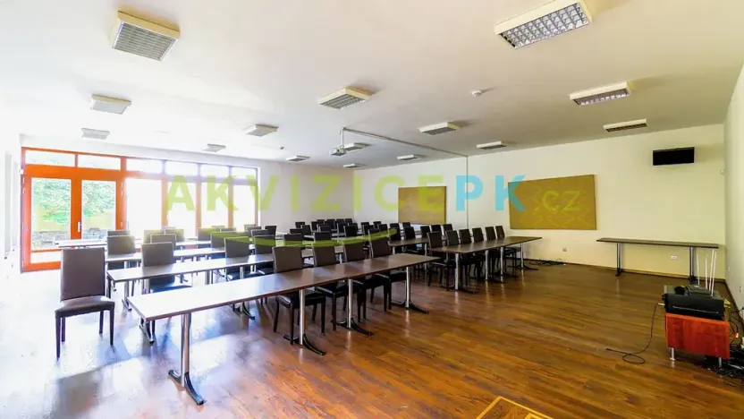 Prodej ubytování, Čechtice, nám. Dr. Tyrše, 1672 m2