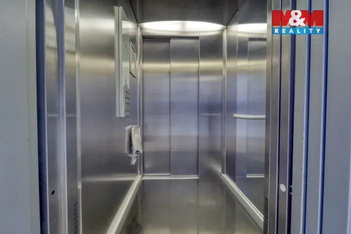 Prodej bytu 2+kk, Praha, Sazovická, 47 m2