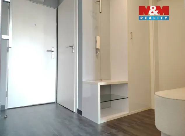 Prodej bytu 2+kk, Praha, Na Maninách, 43 m2