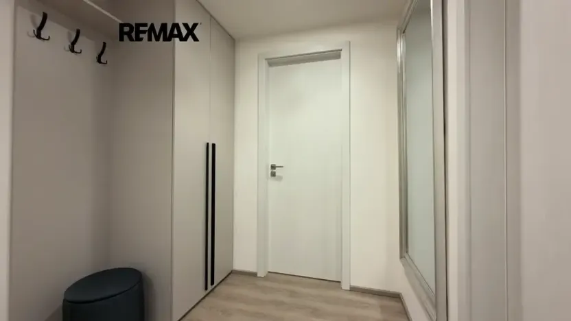 Pronájem bytu 2+kk, Praha - Libeň, Kotlaska, 59 m2