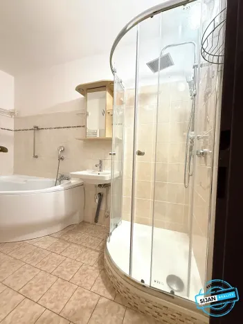 Pronájem bytu 2+1, Krnov, Albrechtická, 60 m2