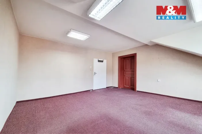 Pronájem kanceláře, Karlovy Vary - Rybáře, Sokolovská, 22 m2
