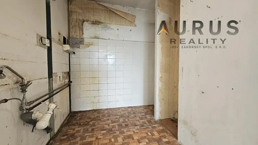Prodej bytu 2+kk, Praha - Chodov, V průčelí, 46 m2