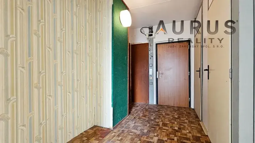 Prodej bytu 2+kk, Praha - Chodov, V průčelí, 46 m2