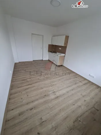Pronájem bytu 1+kk, Kolín, Štítarská, 30 m2