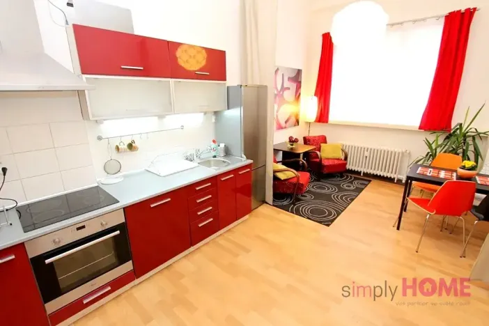 Pronájem bytu 2+kk, Praha - Karlín, Sokolovská, 40 m2