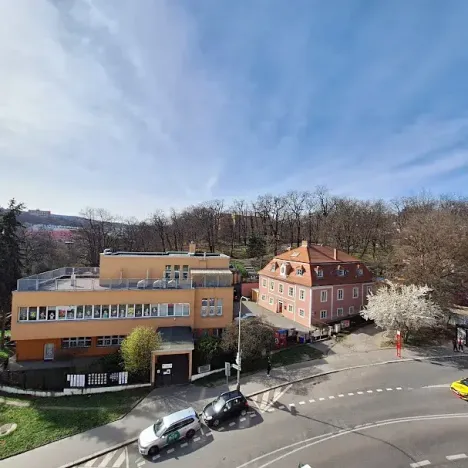 Pronájem bytu 1+1, Praha - Smíchov, Podbělohorská, 45 m2