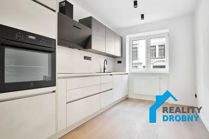 Prodej bytu 2+1, Děčín, Podmokelská, 53 m2