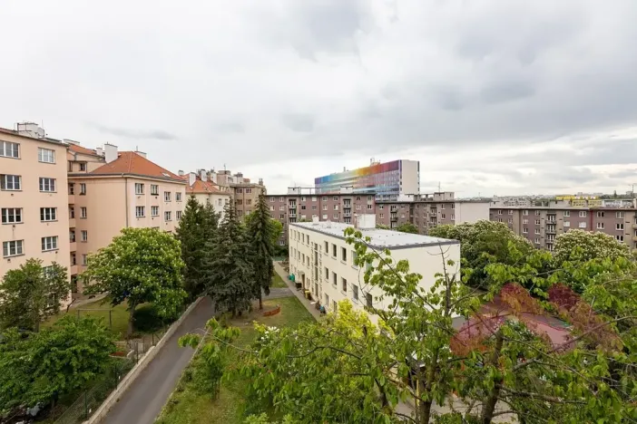 Pronájem bytu 1+kk, Praha - Vršovice, Tolstého, 27 m2