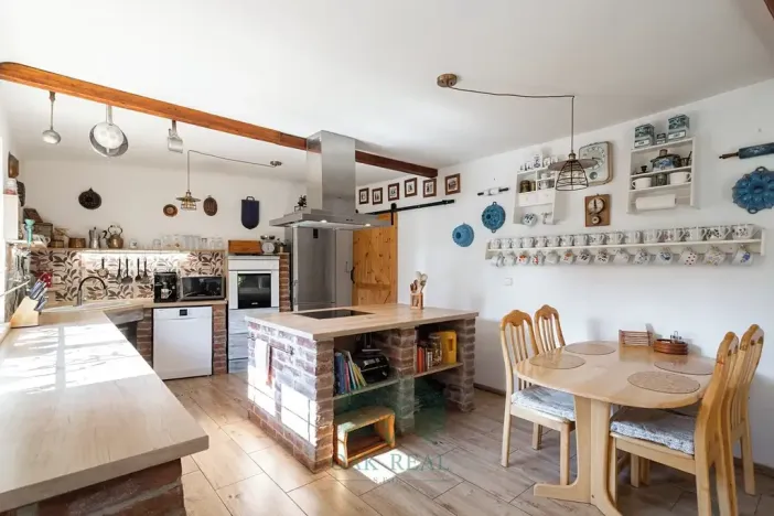 Prodej rodinného domu, Skomelno, 284 m2