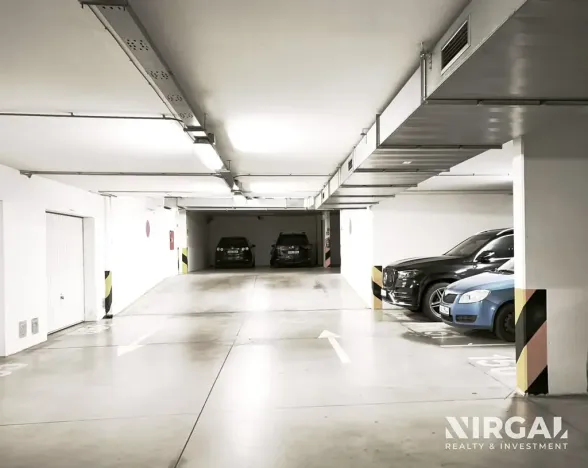 Pronájem garážového stání, Praha - Záběhlice, Mattioliho, 15 m2