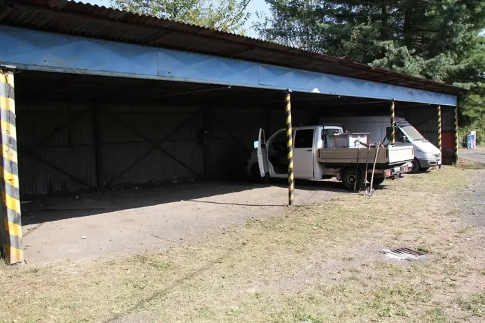 Pronájem garážového stání, Karlovy Vary, Jáchymovská, 30 m2