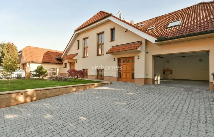 Pronájem rodinného domu, Praha - Přední Kopanina, Nové domy, 410 m2
