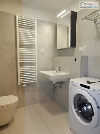 Pronájem bytu 1+kk, Brno, Střední, 38 m2