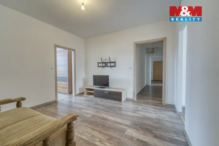 Prodej bytu 4+1, Lesná, 64 m2