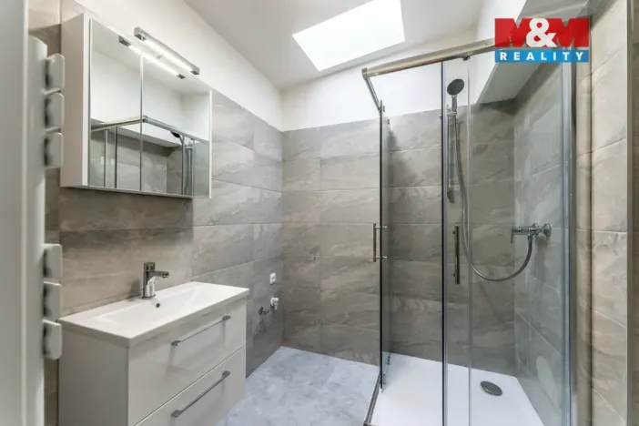 Pronájem bytu 1+kk, Praha - Vysočany, Novovysočanská, 38 m2