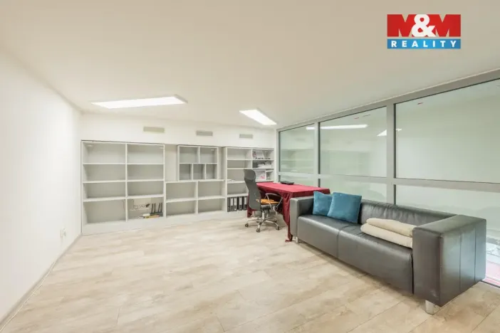 Pronájem obchodního prostoru, Praha - Smíchov, Staropramenná, 48 m2