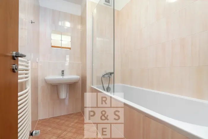 Prodej bytu 2+kk, Praha - Holešovice, Na Maninách, 59 m2