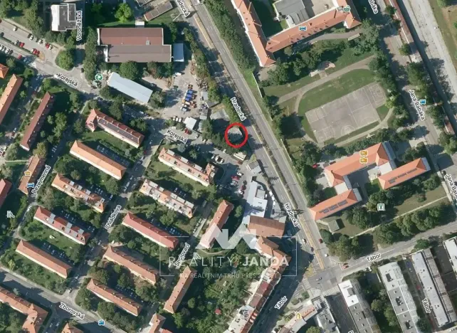 Pronájem garáže, Brno, Korejská, 18 m2