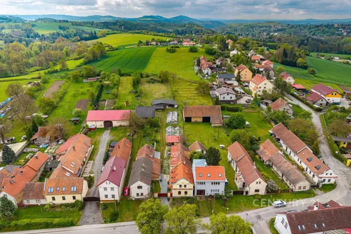Prodej rodinného domu, Hrusice, Náves, 245 m2