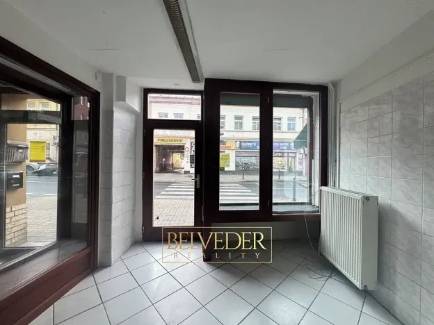 Pronájem obchodního prostoru, Teplice, Masarykova třída, 140 m2