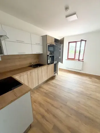 Pronájem bytu 1+1, Byšice, Mělnická, 42 m2