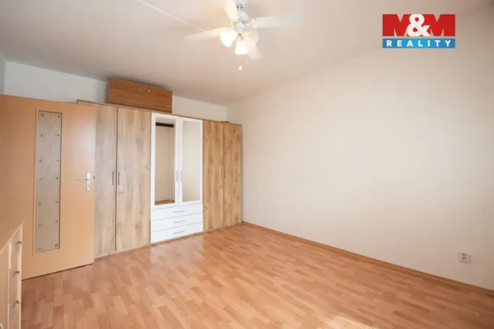 Pronájem bytu 2+kk, Hradec Králové - Třebeš, třída Edvarda Beneše, 50 m2