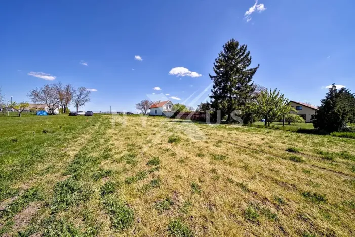 Prodej pozemku pro bydlení, Chleby, Průběžná, 2030 m2