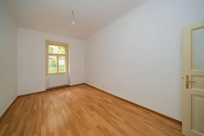 Pronájem bytu 2+kk, Praha - Bubeneč, Kamenická, 52 m2