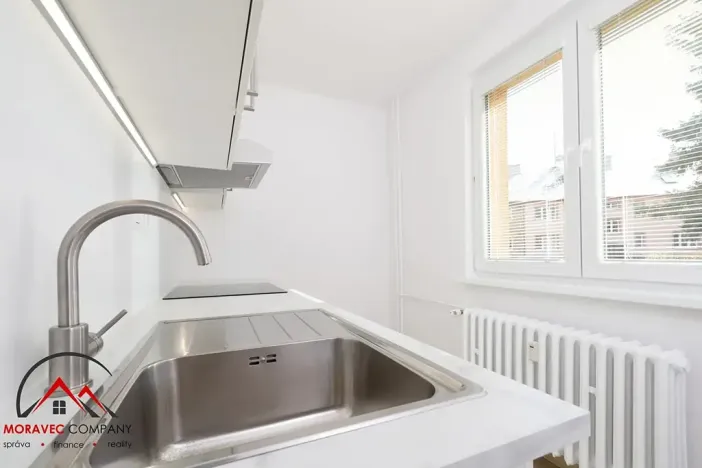 Pronájem bytu 1+1, Krnov, Seifertova, 36 m2
