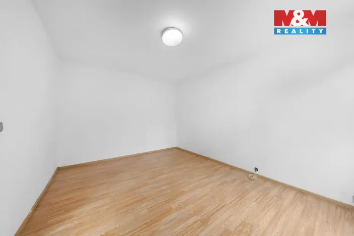 Prodej bytu 1+1, Děčín - Děčín VI-Letná, Školní, 40 m2