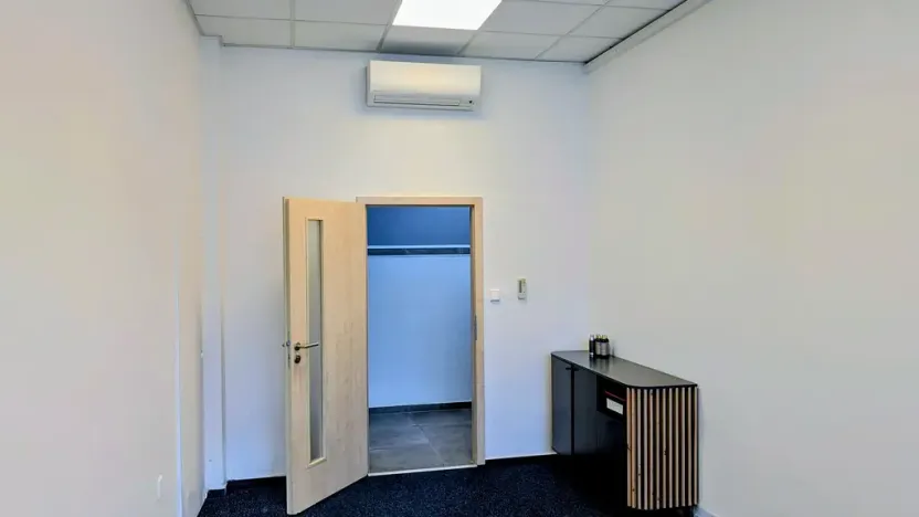 Pronájem kanceláře, Brno - Horní Heršpice, Traťová, 15 m2