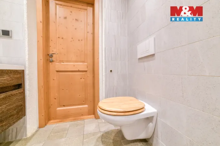 Prodej bytu 3+1, Cheb, Hradební, 56 m2