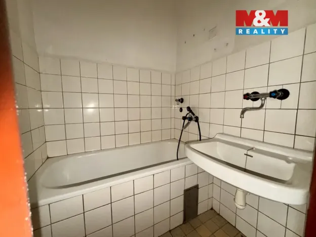 Prodej bytu 3+1, Pelhřimov, Husova, 62 m2