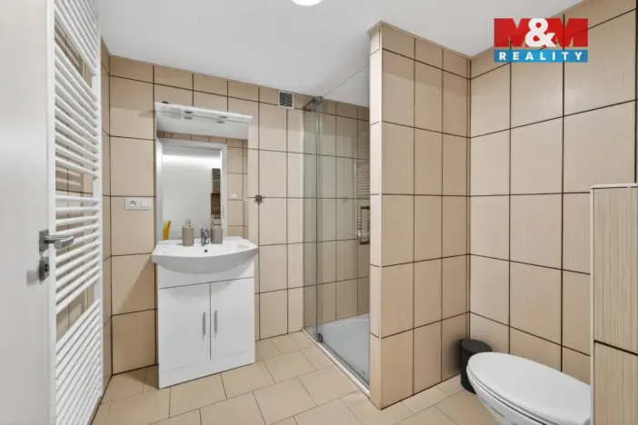 Prodej rodinného domu, Lužnice, 266 m2