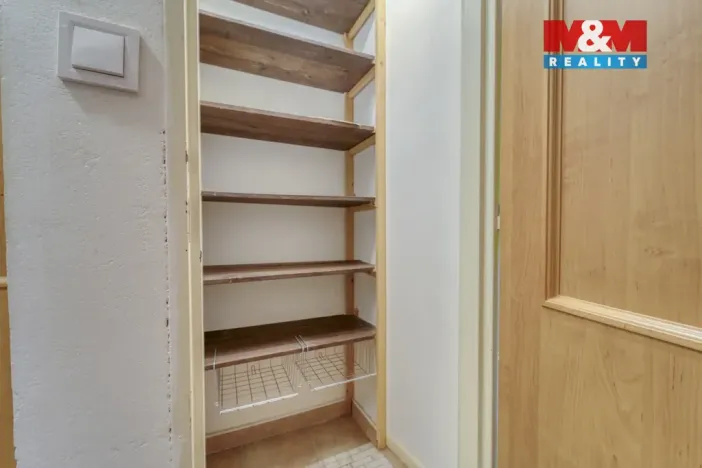 Prodej bytu 2+kk, Rudná, Hořelické náměstí, 43 m2