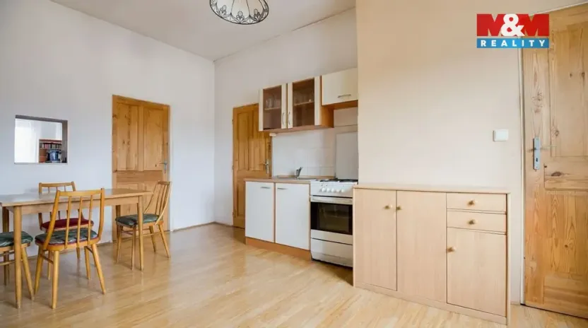 Prodej bytu 2+1, Chabařovice, Husovo náměstí, 88 m2