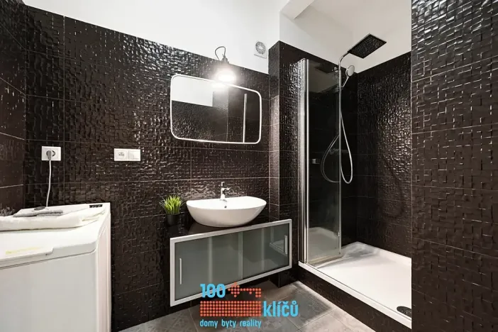 Prodej bytu 1+kk, Praha - Motol, Podhorská, 29 m2