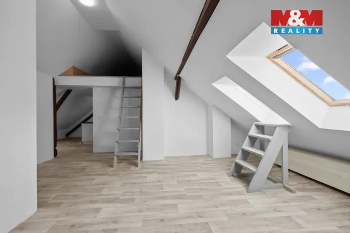 Pronájem bytu 2+1, Velvary, Chržínská, 78 m2