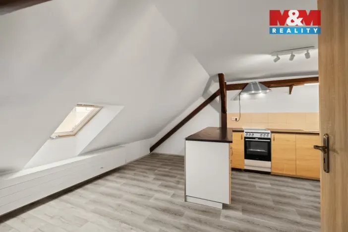 Pronájem bytu 2+1, Velvary, Chržínská, 78 m2