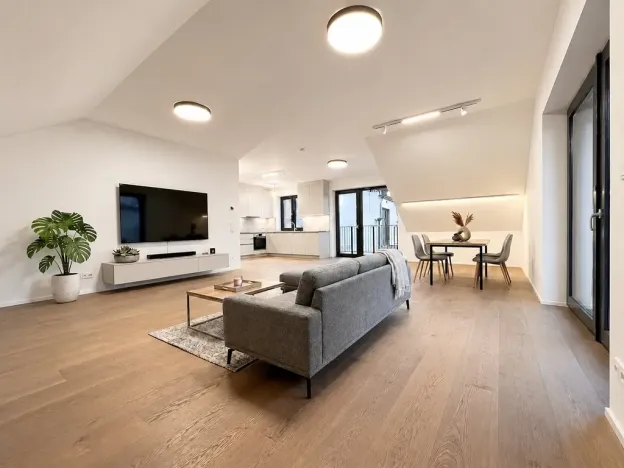 Prodej bytu 5+kk, Praha - Holyně, náměstí Pod lípou, 152 m2