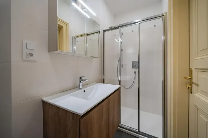 Pronájem bytu 2+kk, Praha - Bubeneč, Kamenická, 52 m2