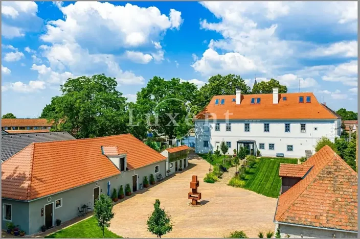 Prodej ubytování, Hluboká nad Vltavou, 1114 m2