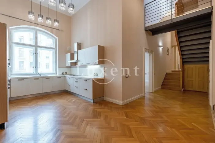 Pronájem kanceláře, Praha - Josefov, Pařížská, 210 m2