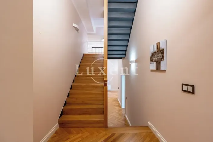 Pronájem kanceláře, Praha - Josefov, Pařížská, 210 m2