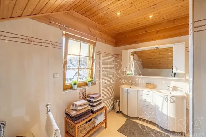 Prodej rodinného domu, Loučná pod Klínovcem, 195 m2