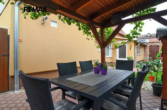 Prodej rodinného domu, Lužice, Lomená, 130 m2